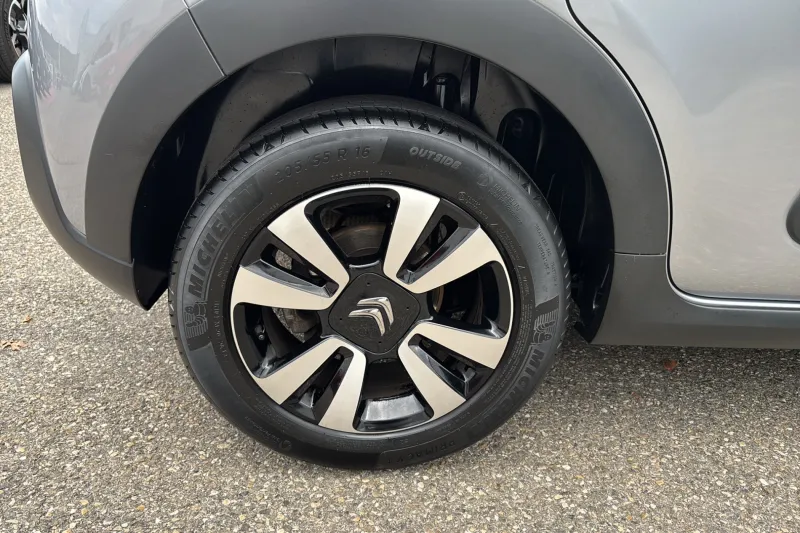 Image secondaire du véhicule 13