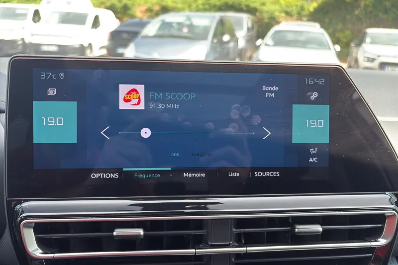 Image secondaire du véhicule 18