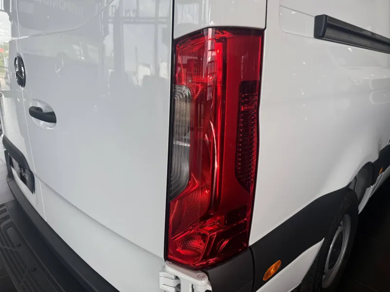 Image secondaire du véhicule 23