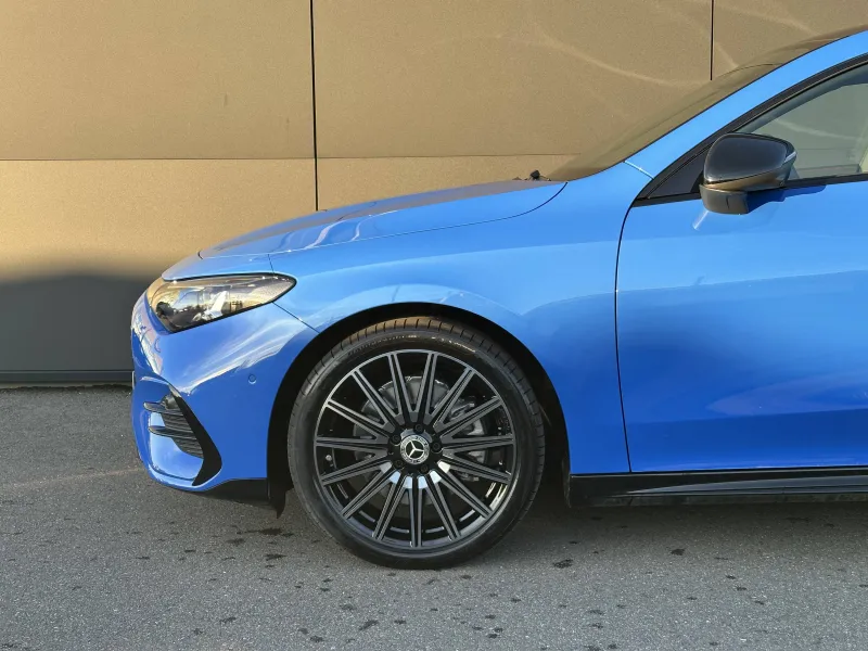 Image secondaire du véhicule 8