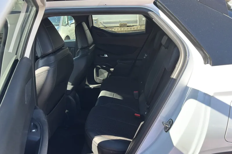 Image secondaire du véhicule 12