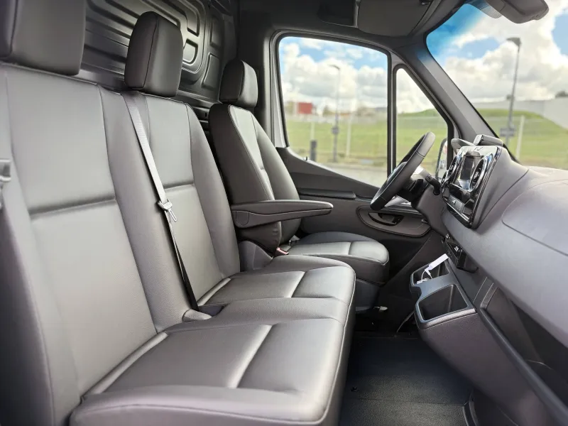 Image secondaire du véhicule 8