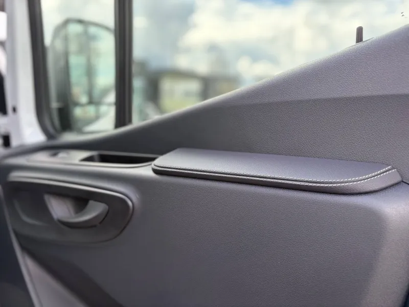 Image secondaire du véhicule 9