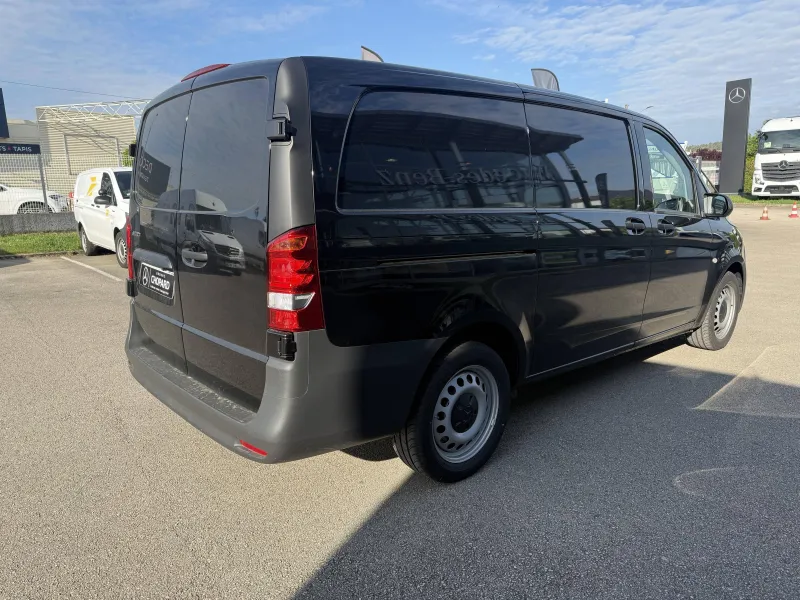 Image secondaire du véhicule 4