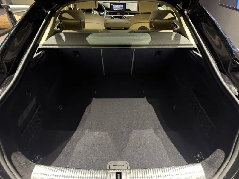 Image secondaire du véhicule 10