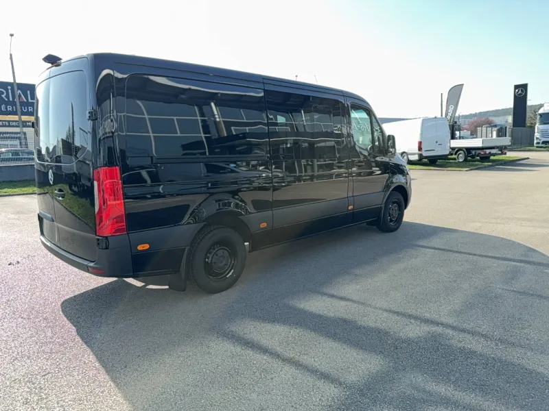 Image secondaire du véhicule 3