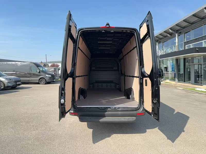 Image secondaire du véhicule 9