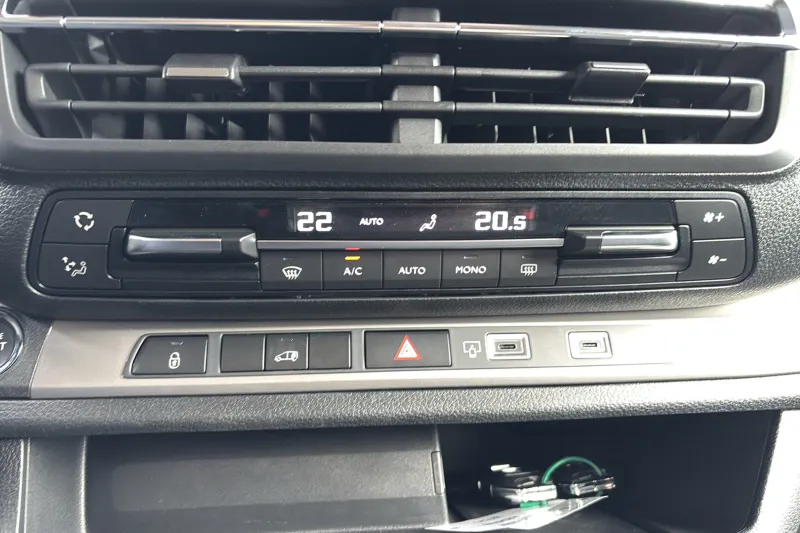 Image secondaire du véhicule 21