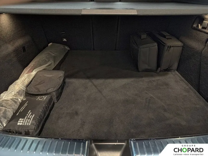 Image secondaire du véhicule 9