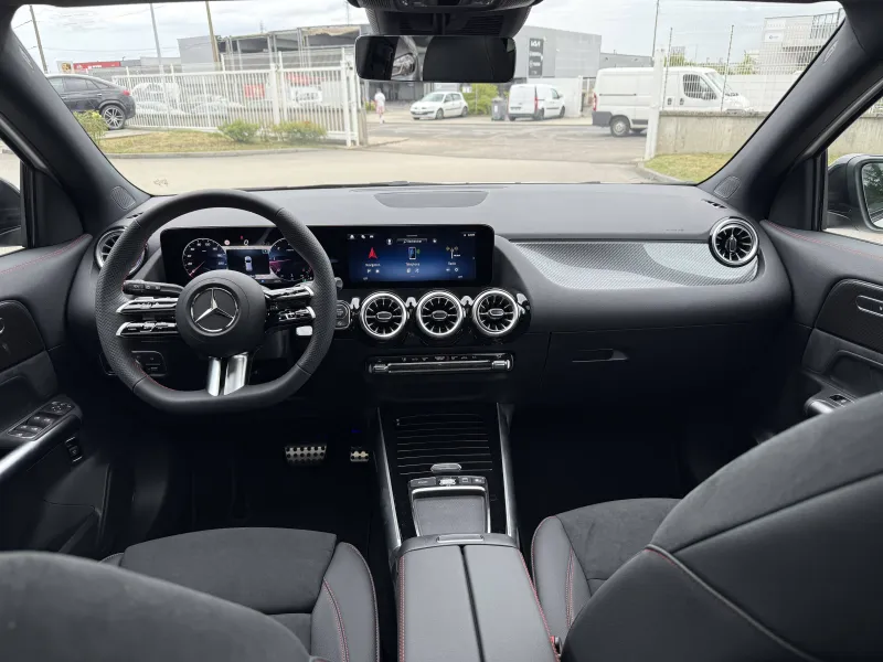 Image secondaire du véhicule 22