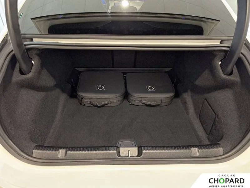 Image secondaire du véhicule 9