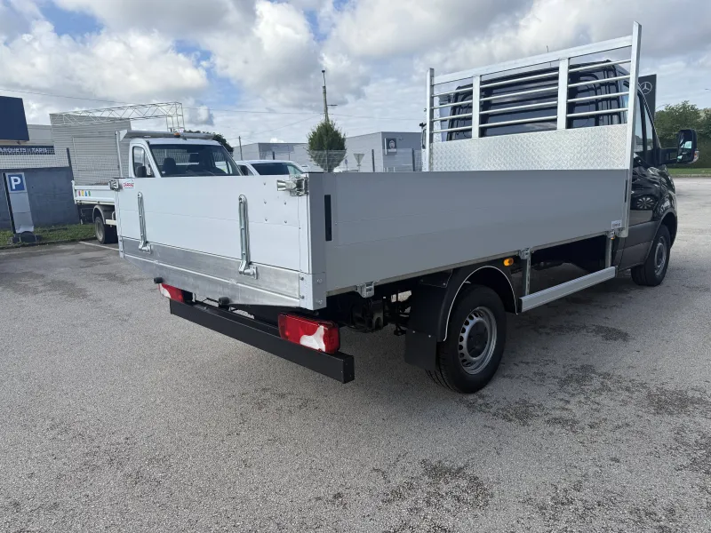 Image secondaire du véhicule 3