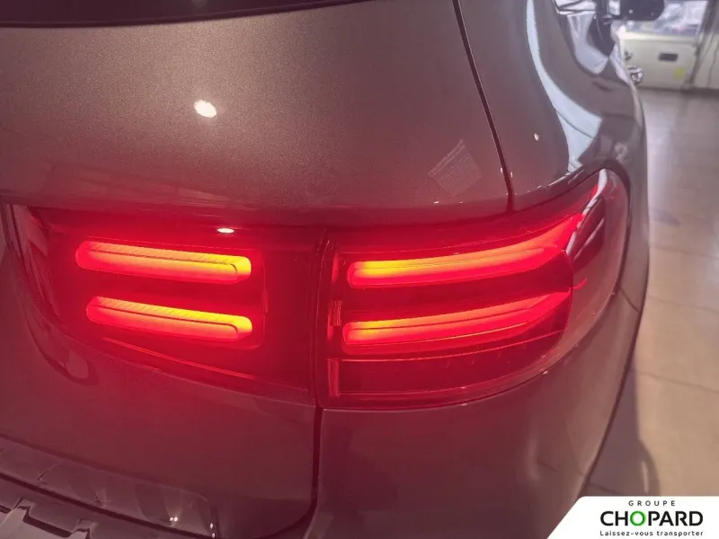 Image secondaire du véhicule 10