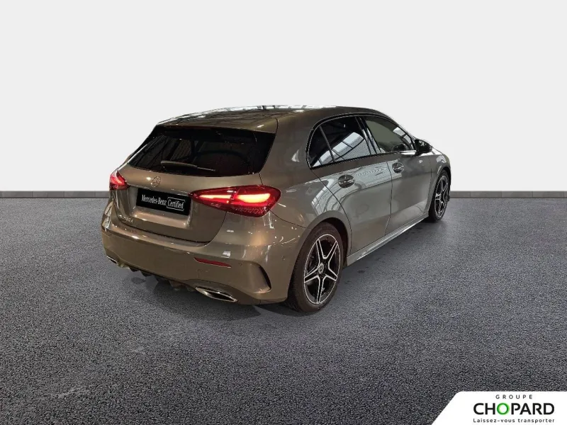 Image secondaire du véhicule 4