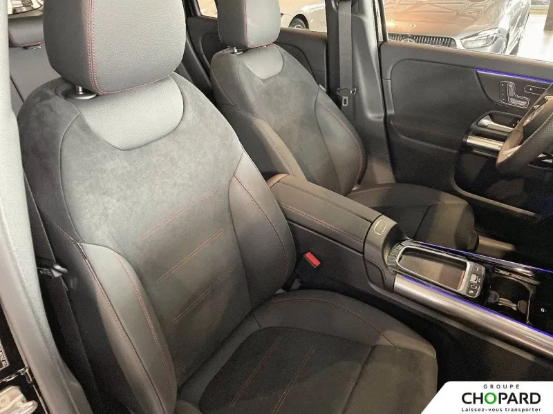 Image secondaire du véhicule 12