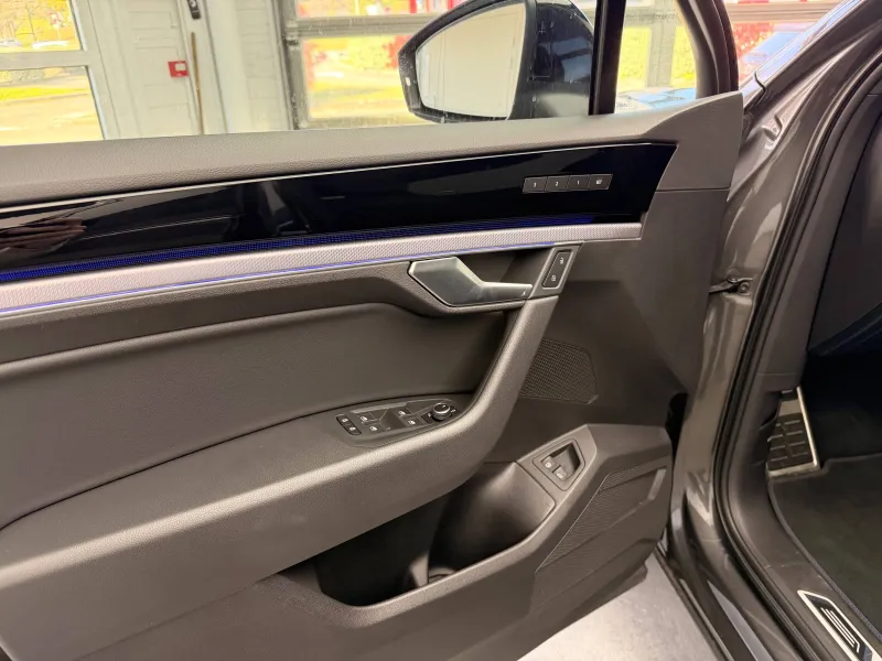 Image secondaire du véhicule 10