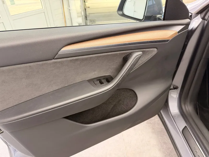 Image secondaire du véhicule 9