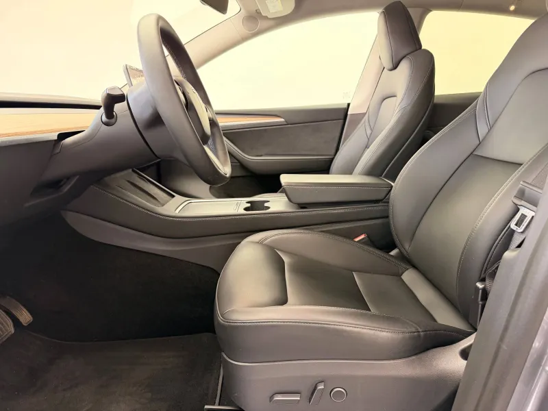 Image secondaire du véhicule 10