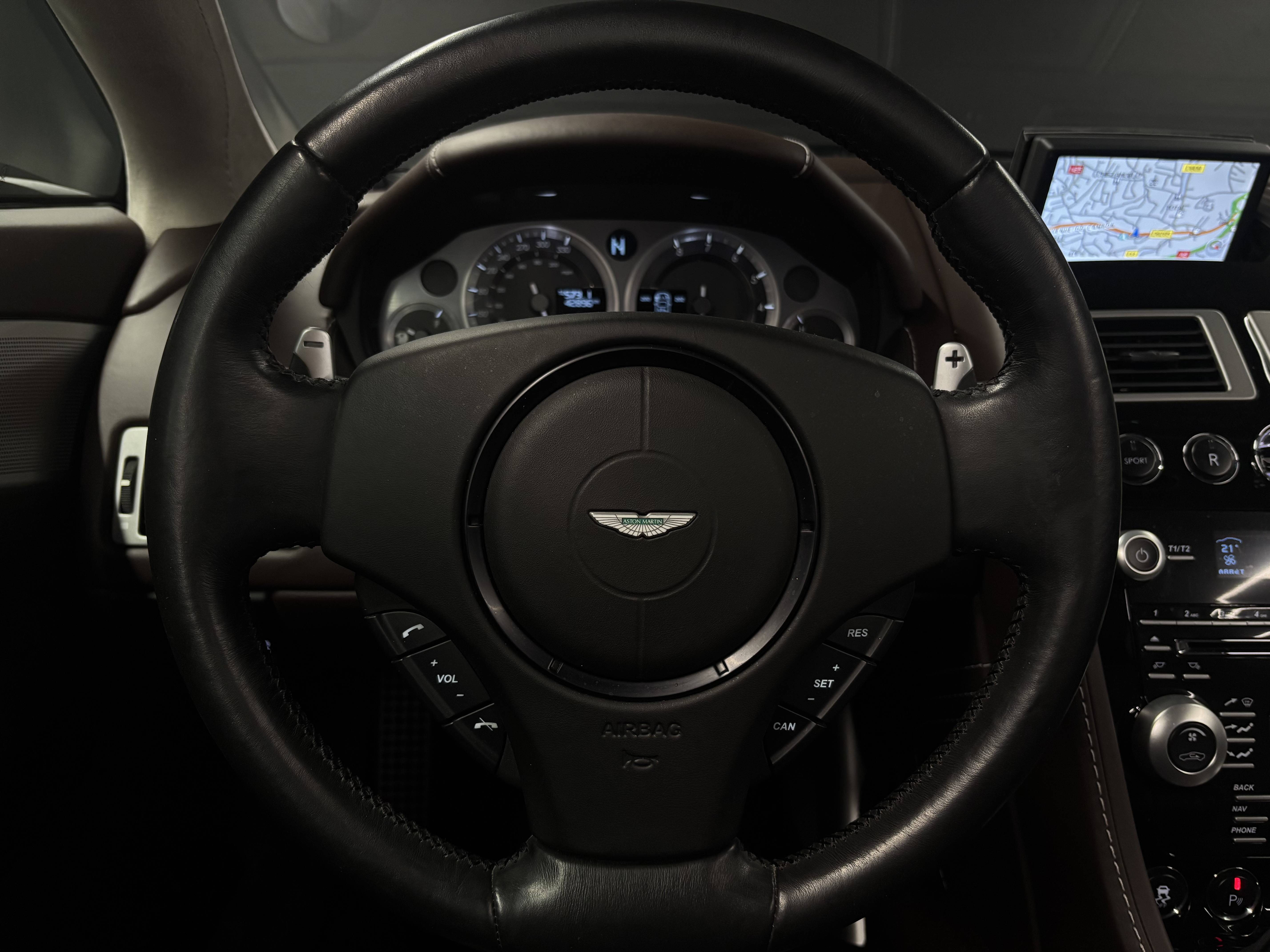 Aston Martin-VANTAGE-Vantage S Roadster V8 Aston Martin-VANTAGE-d'occasion chez Aston Martin Cannes