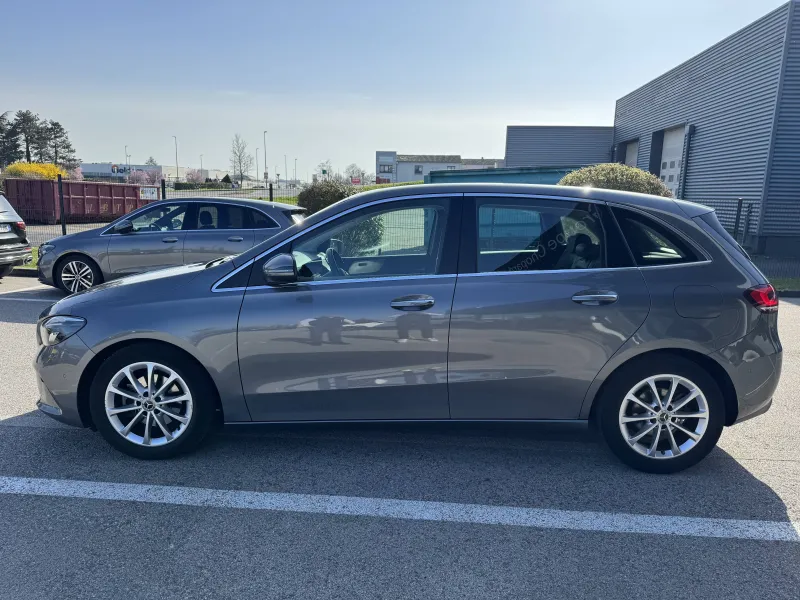 Image secondaire du véhicule 8