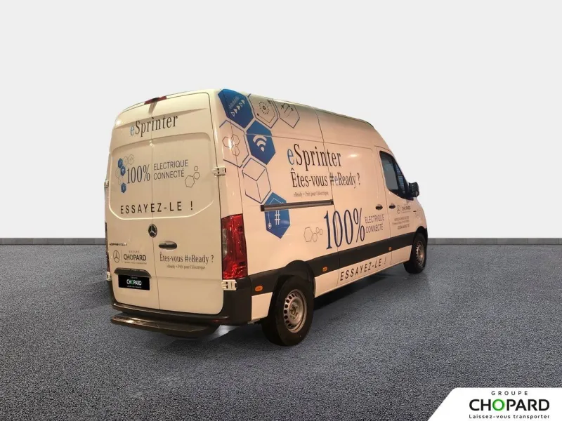 Image secondaire du véhicule 4