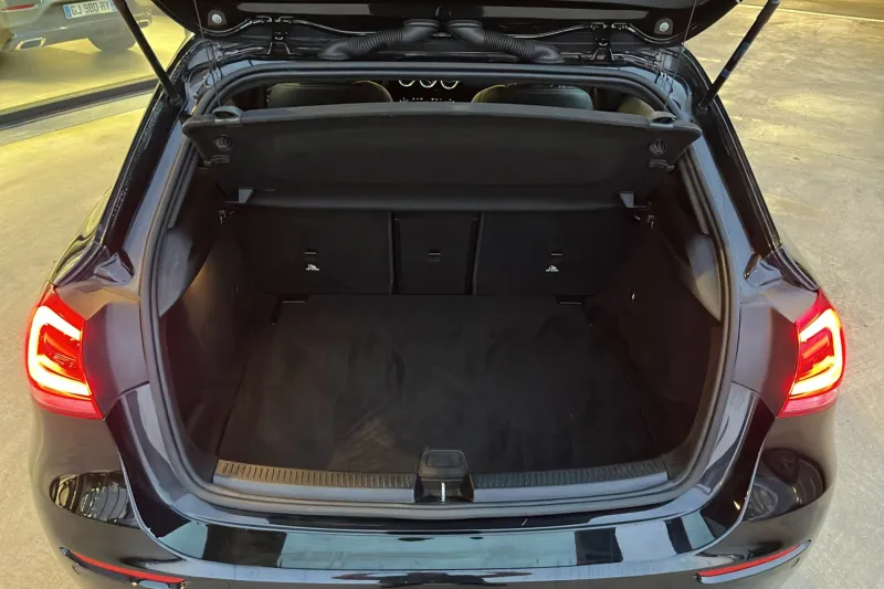 Image secondaire du véhicule 10