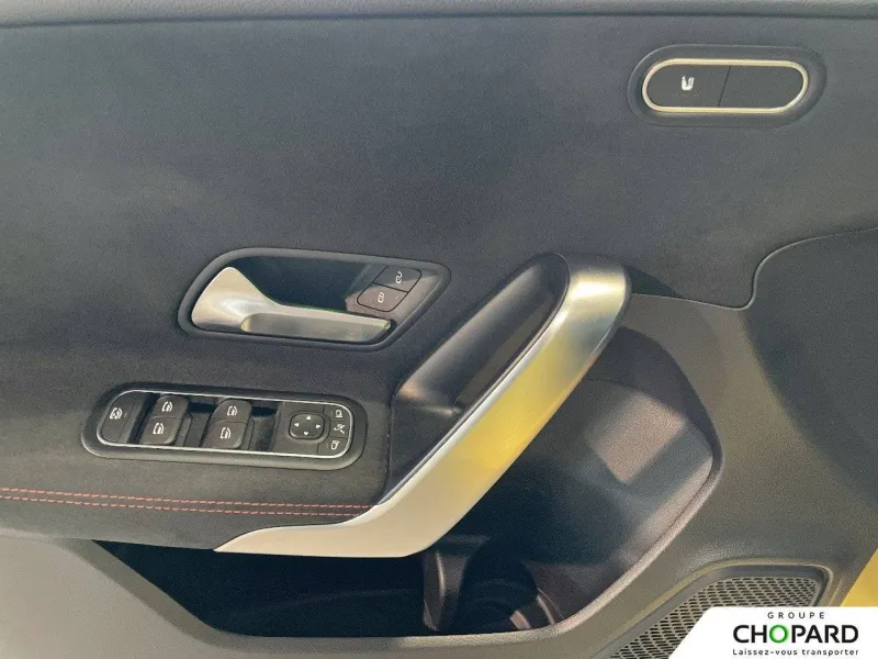 Image secondaire du véhicule 23