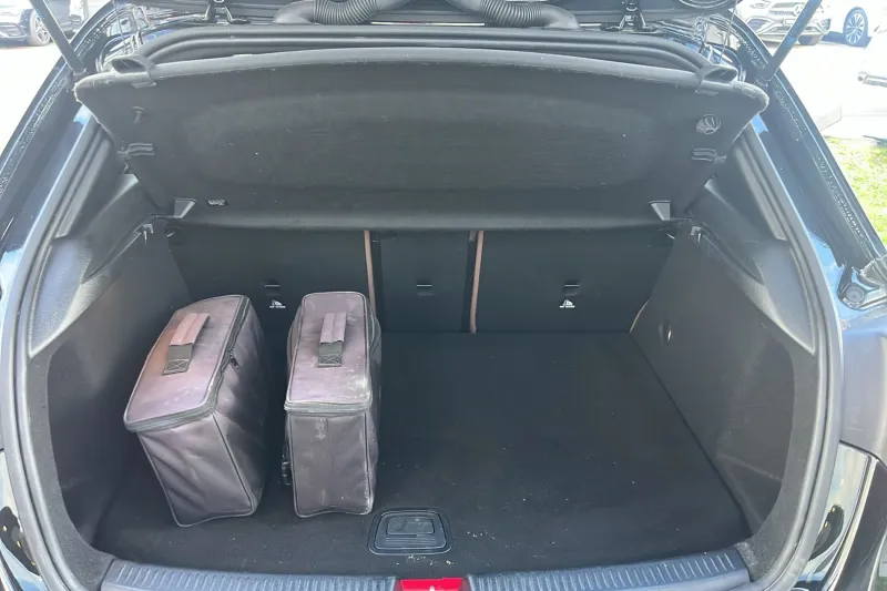 Image secondaire du véhicule 10