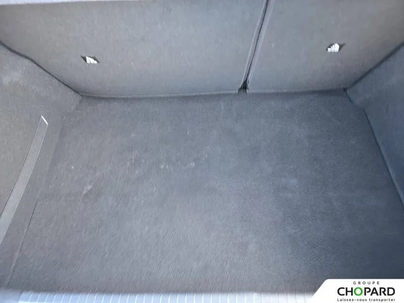 Image secondaire du véhicule 9