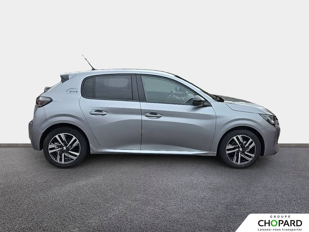 Image secondaire du véhicule 10