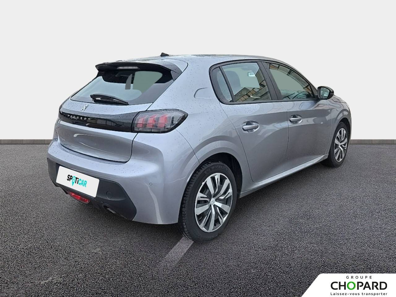 Image secondaire du véhicule 4