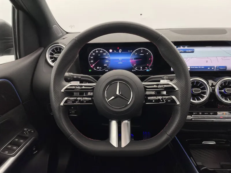 Image secondaire du véhicule 24