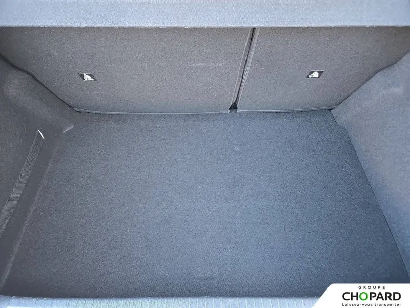 Image secondaire du véhicule 9