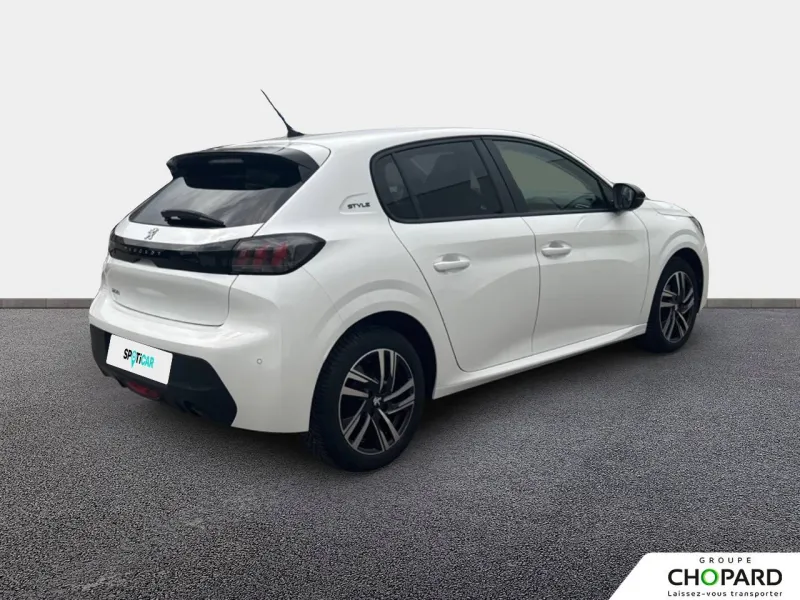 Image secondaire du véhicule 4