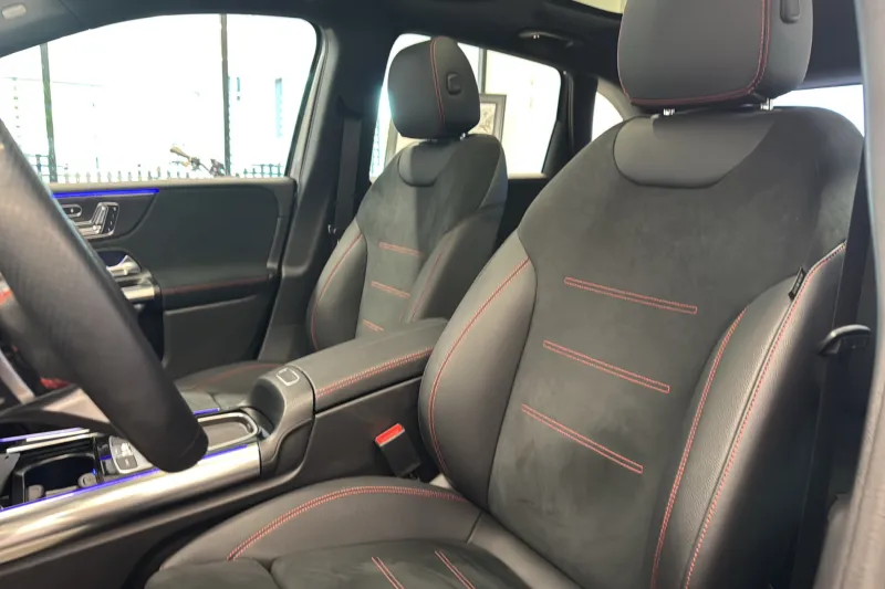 Image secondaire du véhicule 44