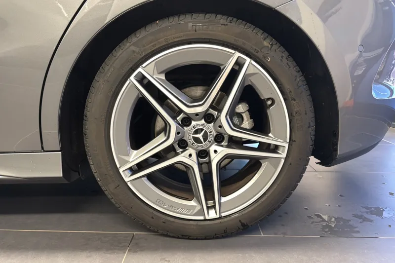 Image secondaire du véhicule 46