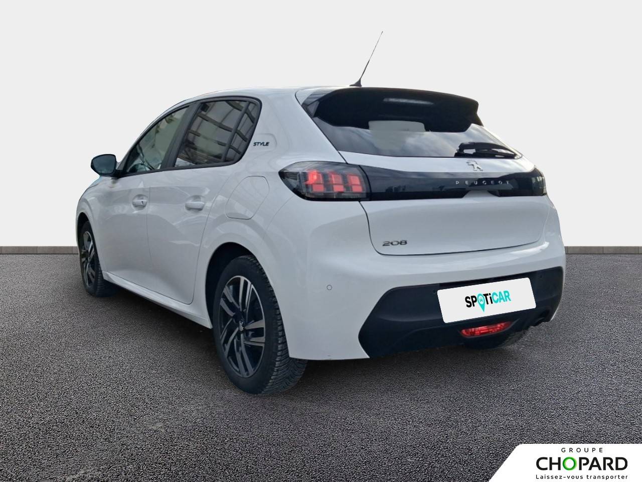 Image secondaire du véhicule 8