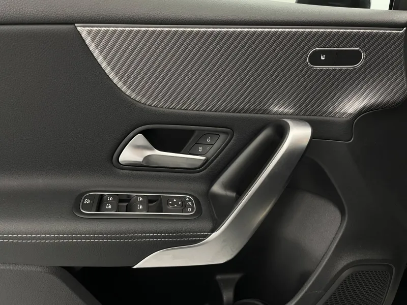 Image secondaire du véhicule 25