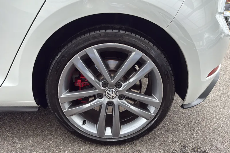 Image secondaire du véhicule 10