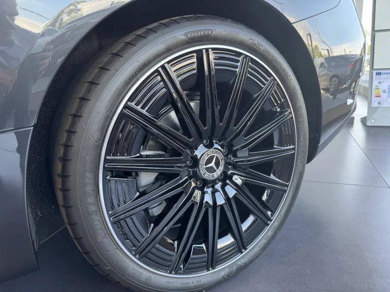 Image secondaire du véhicule 6