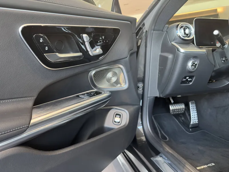 Image secondaire du véhicule 8