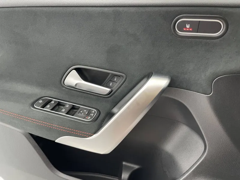 Image secondaire du véhicule 26