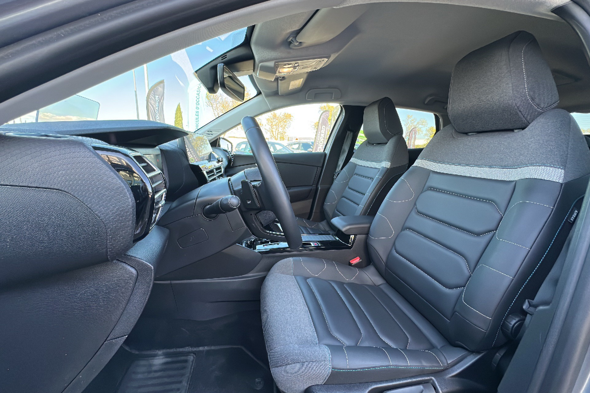 Image secondaire du véhicule 10