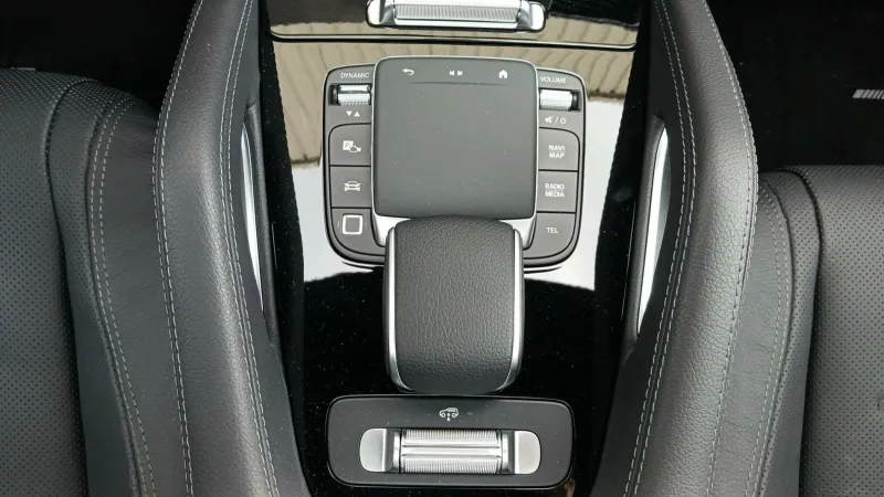 Image secondaire du véhicule 24