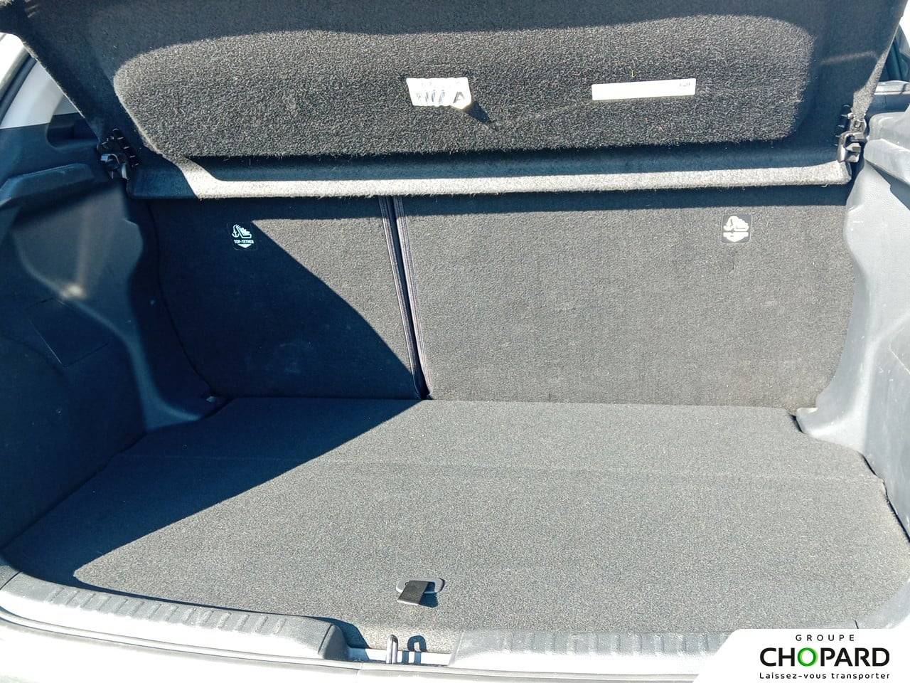 Image secondaire du véhicule 9