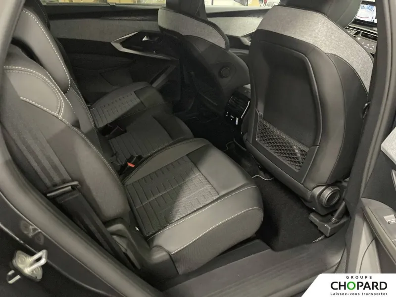 Image secondaire du véhicule 12