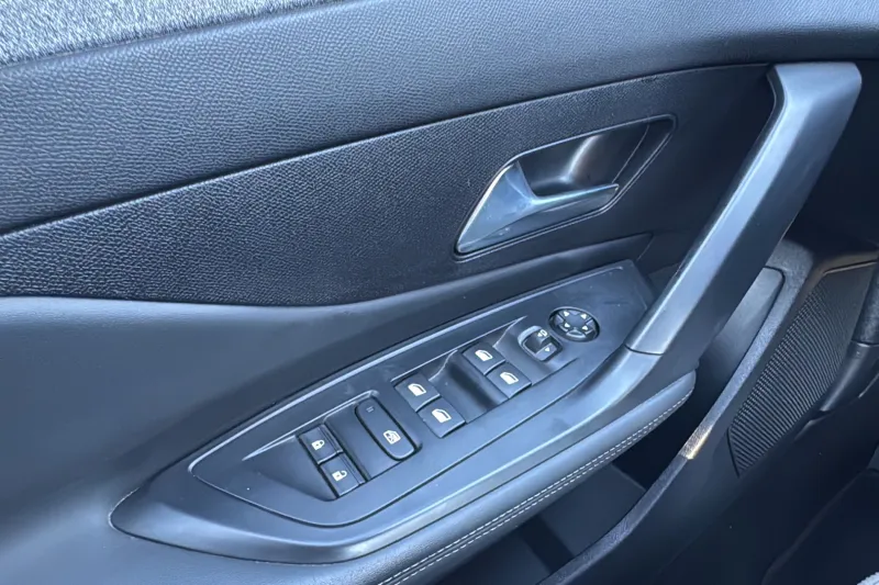 Image secondaire du véhicule 23