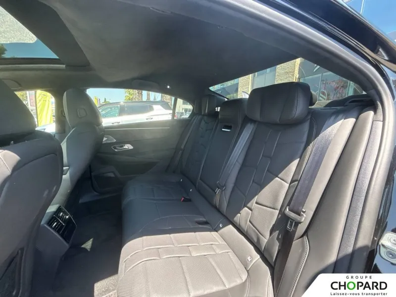 Image secondaire du véhicule 12