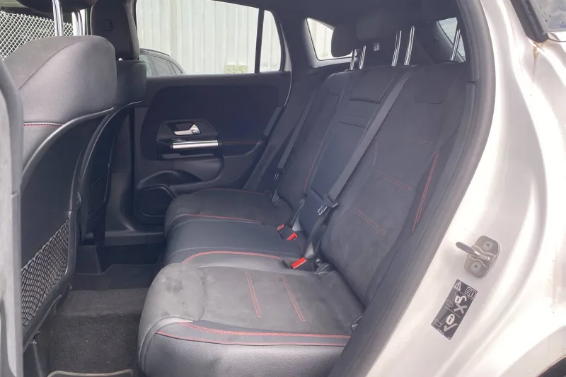 Image secondaire du véhicule 12