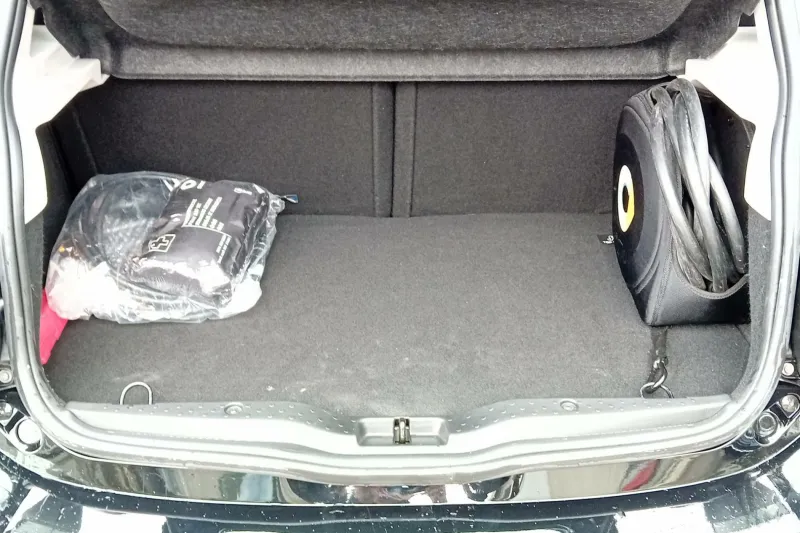 Image secondaire du véhicule 10